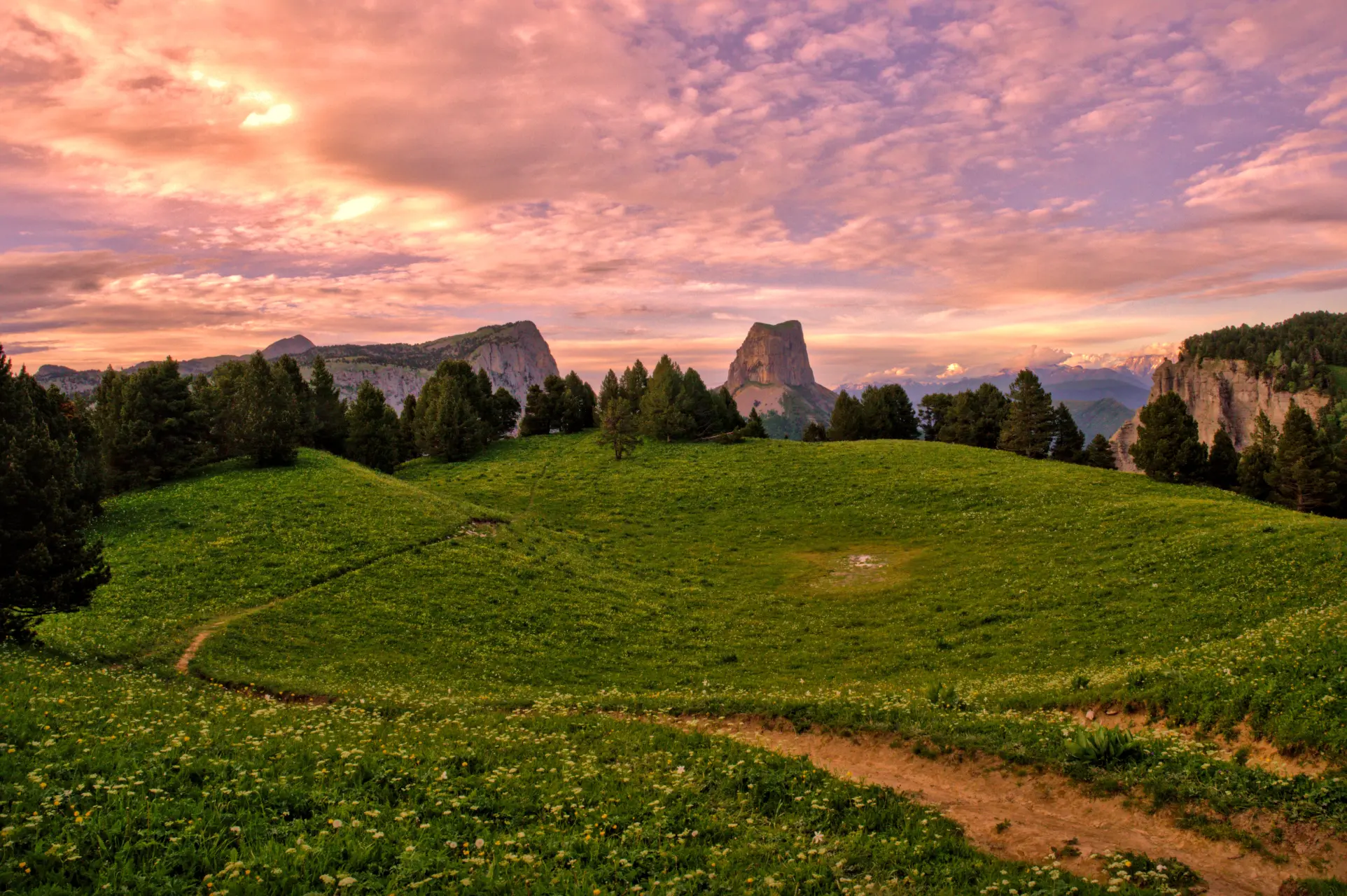 Mont-Aiguille Sonnenuntergang