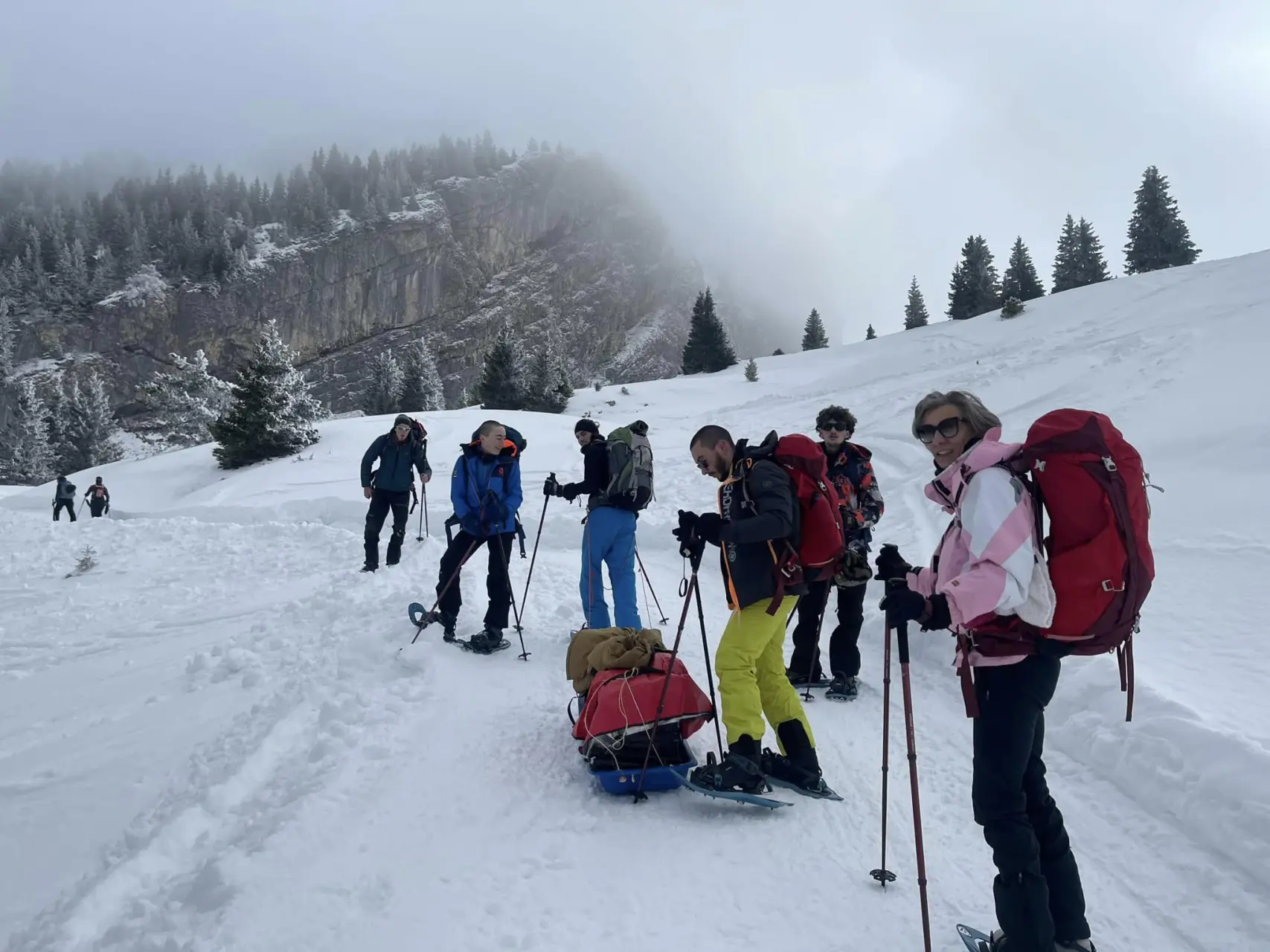 Schneeschuh Iglu Pulka