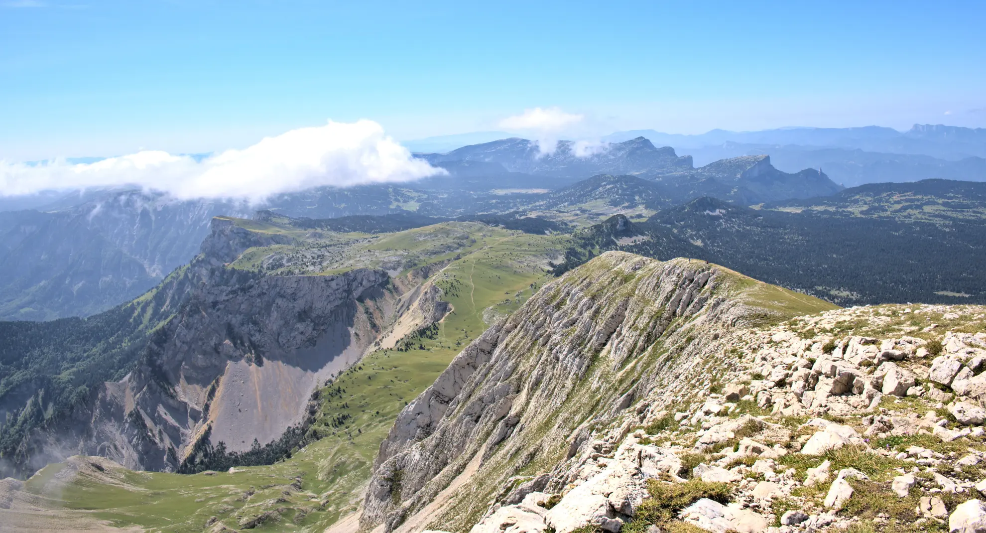 Panoramablick vom Grand Veymont: Vercors, Trièves und Alpen